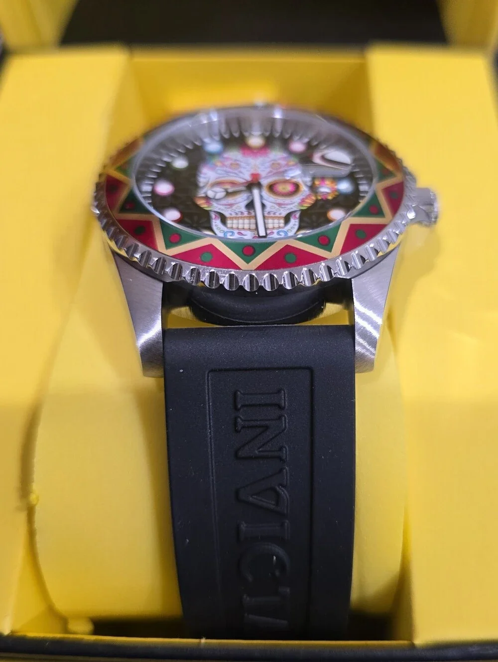 Invicta this eye